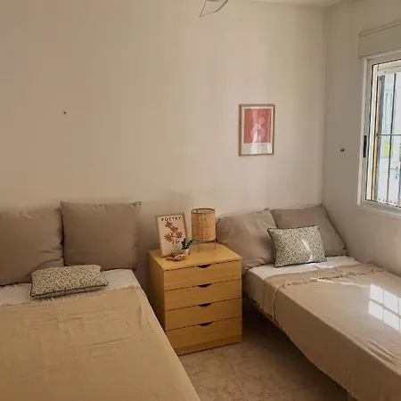 Close To The Beach Торевьиа