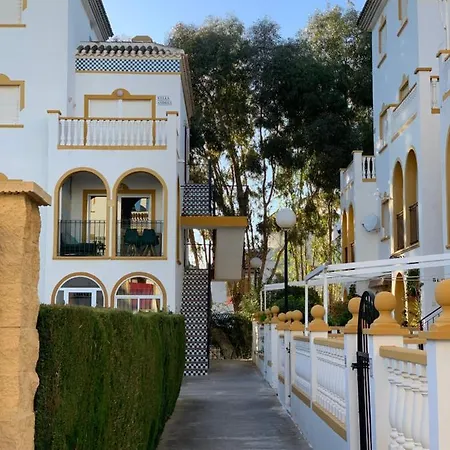 Close To The Beach Торевьиа